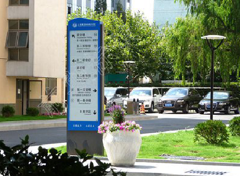 临沧传统的学校标识系统有什么问题？